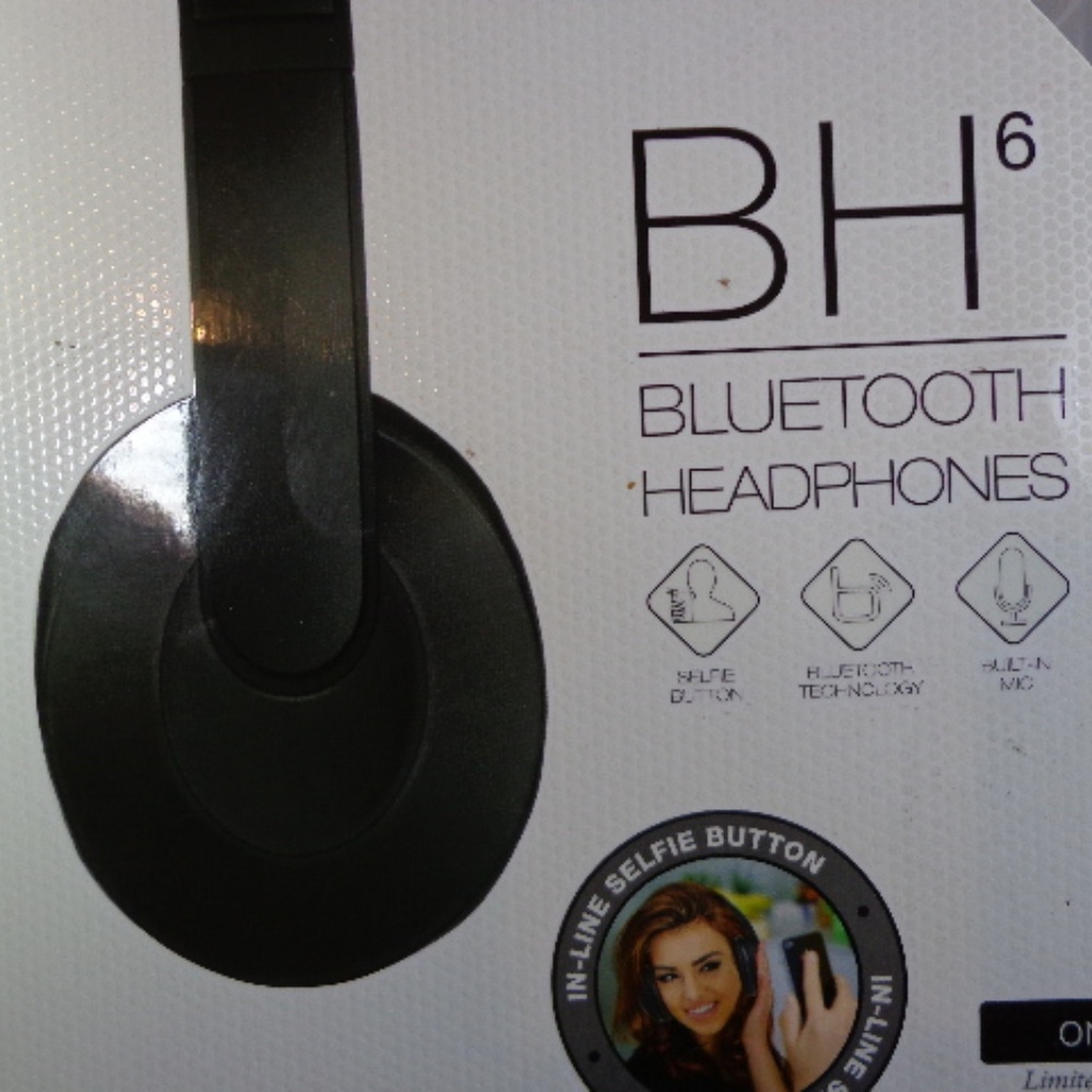 Vivitar Infinite Bluetooth Headphones